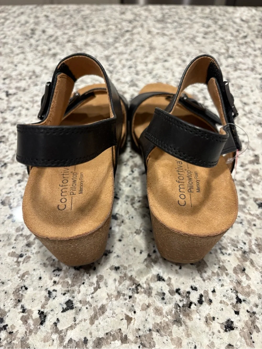 NEW Comfortiva Erlina Wedge Sandal Black Leather Heel Buckle Women’s Size 8 M